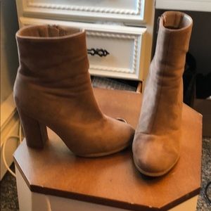 Nude bootie